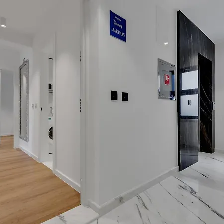 Elite Apartment *